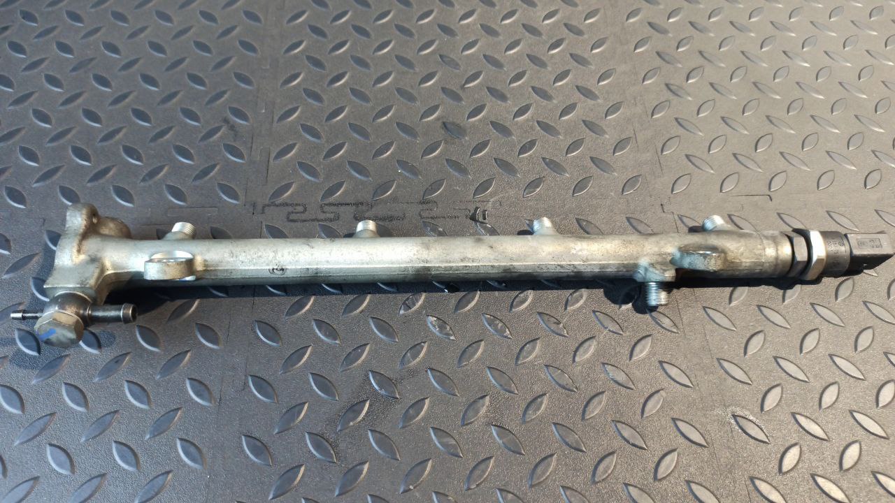 Рампа топливная Mercedes C/W203 2000-2008