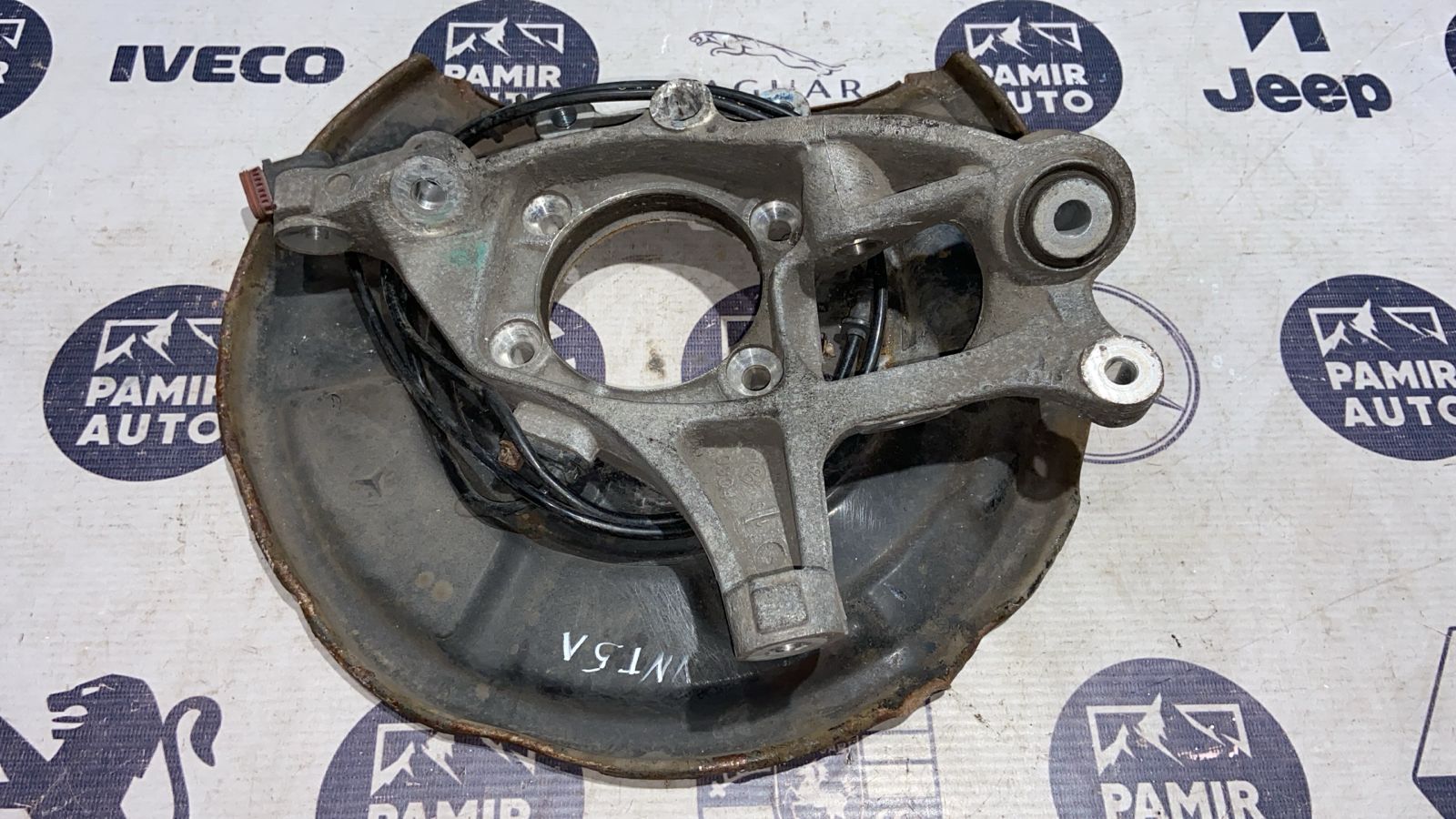 Кулак поворотный задний левый Mercedes E/W211 2002-2009