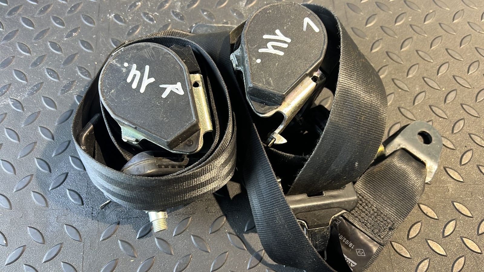 Ремень безопасности передний Renault Logan 2004-2015