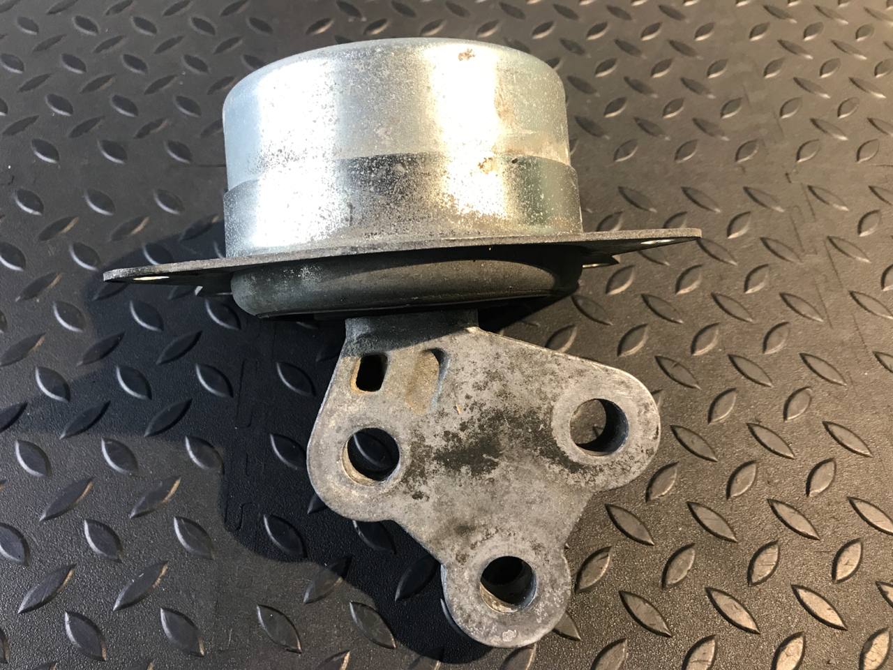 Опора двигателя Opel Vectra/C 2002-2008