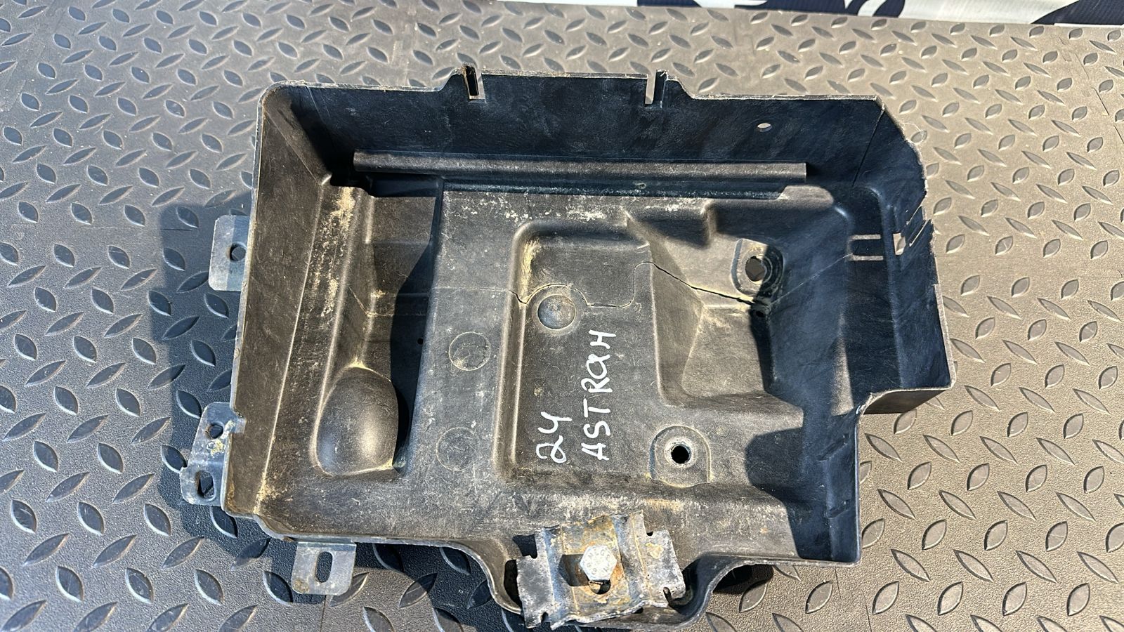 Крепление АКБ Opel Astra/H 2004-2014