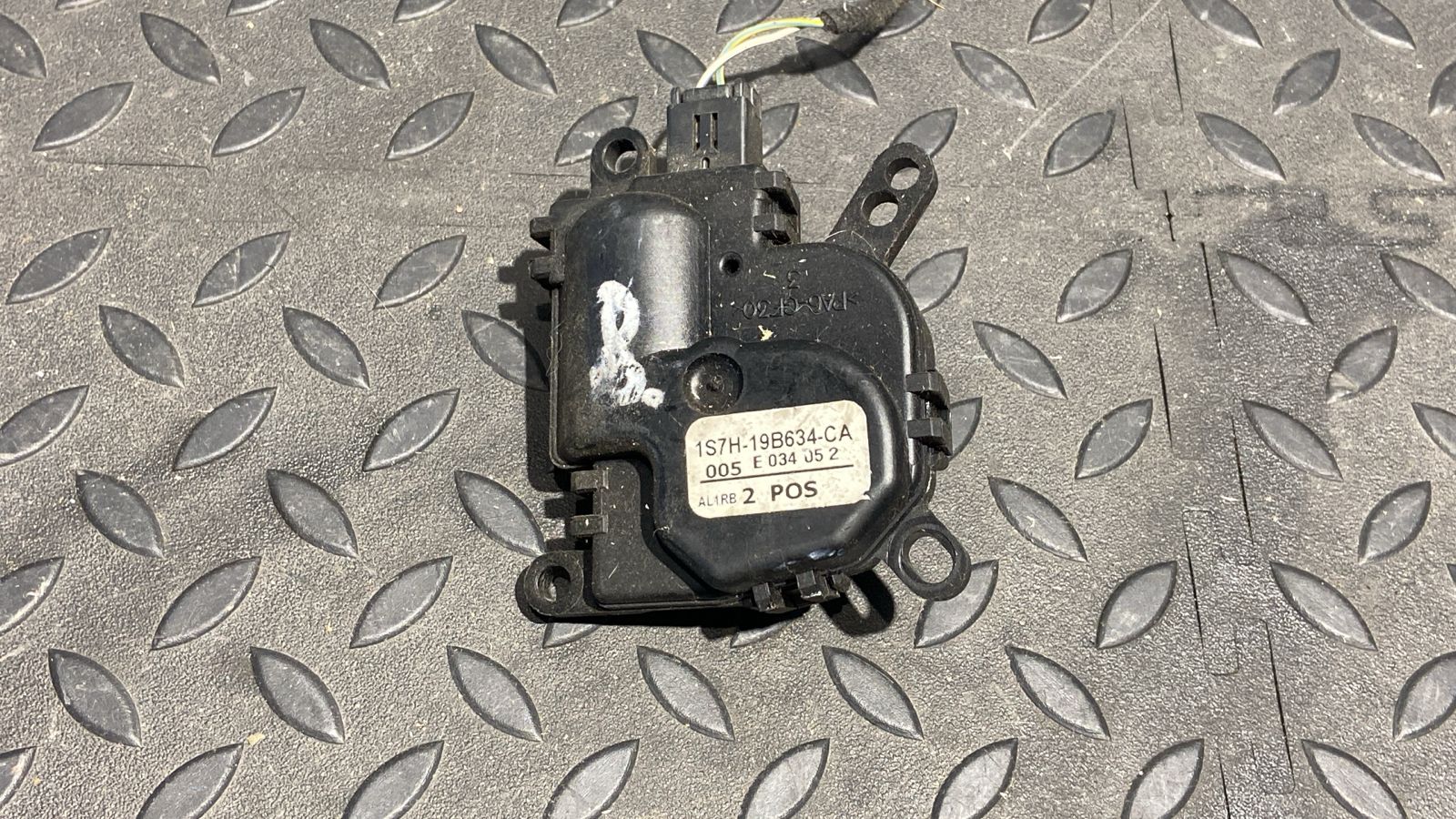 Моторчик заслонки отопителя Ford Mondeo/3 2000-2007