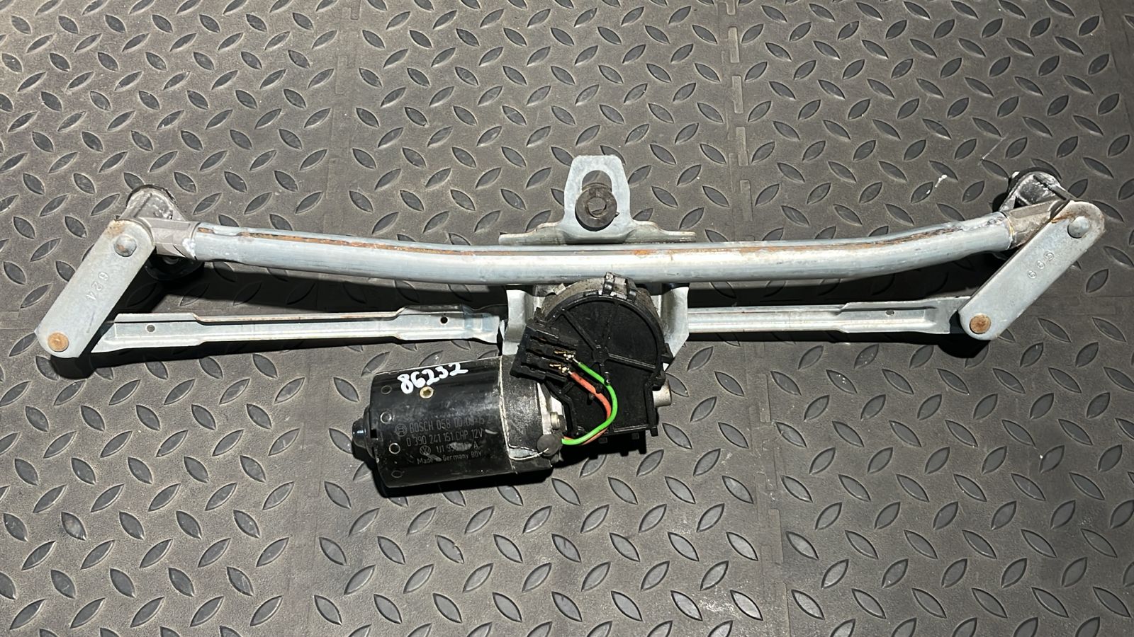 Трапеция стеклоочистителя Volkswagen Golf/4 1997-2006