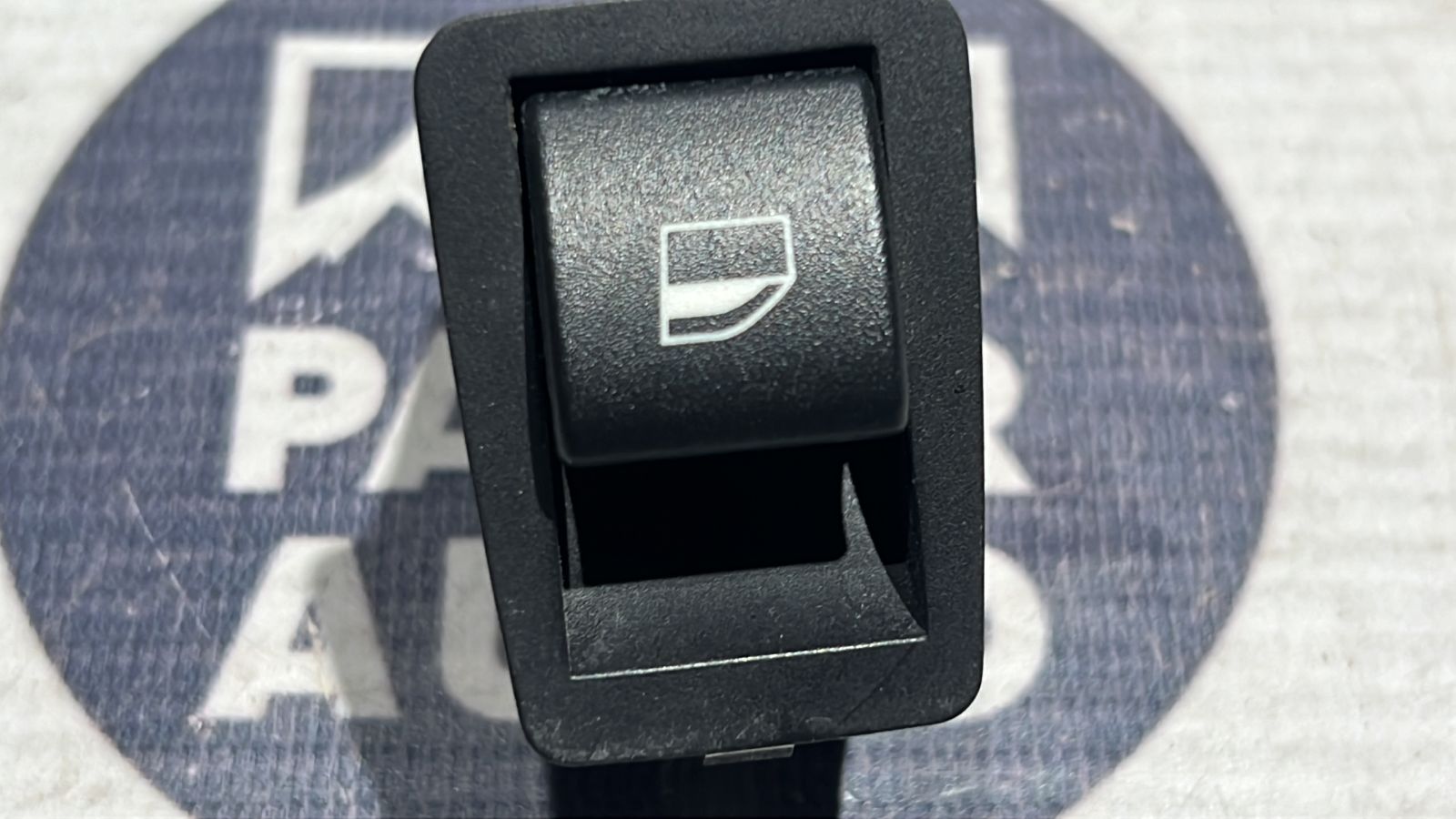 Кнопка стеклоподъемника задняя BMW 3/E46 1998-2007