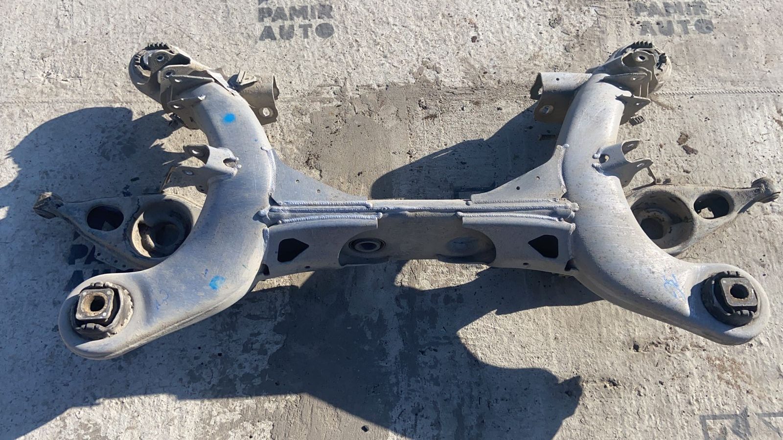 Балка задняя Mercedes E/W211 2002-2009