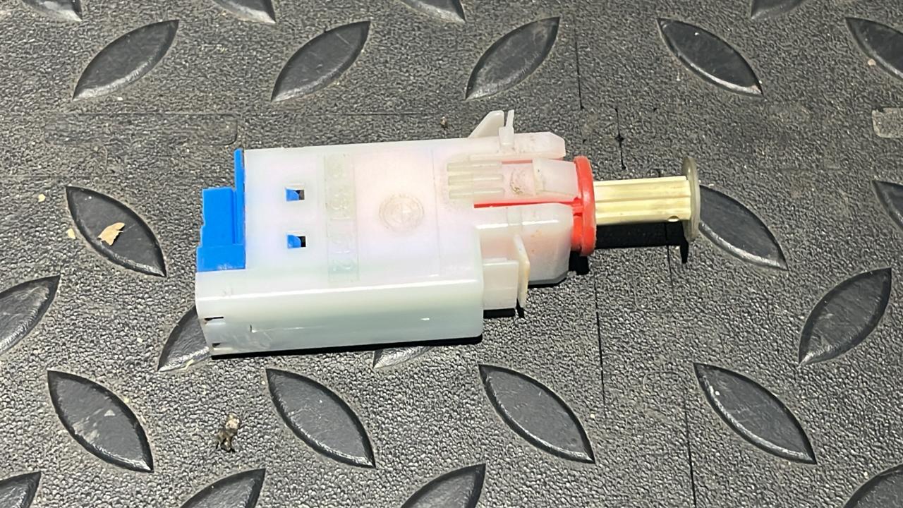 Датчик педали сцепления BMW 3/E46 1998-2007