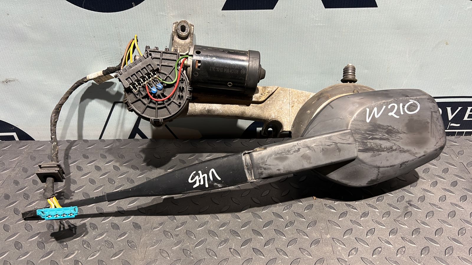 Трапеция стеклоочистителя Mercedes E/W210 1995-2003