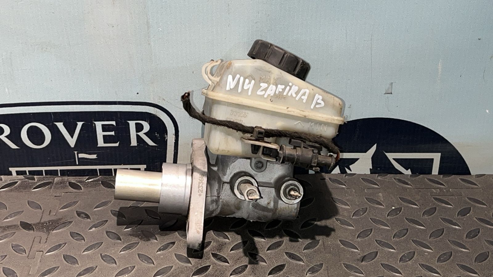 Цилиндр тормозной главный Opel Zafira/B 2005-2014