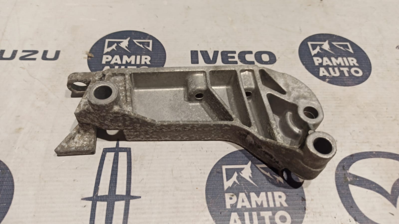 Кронштейн двигателя Opel Vectra/C 2002-2008