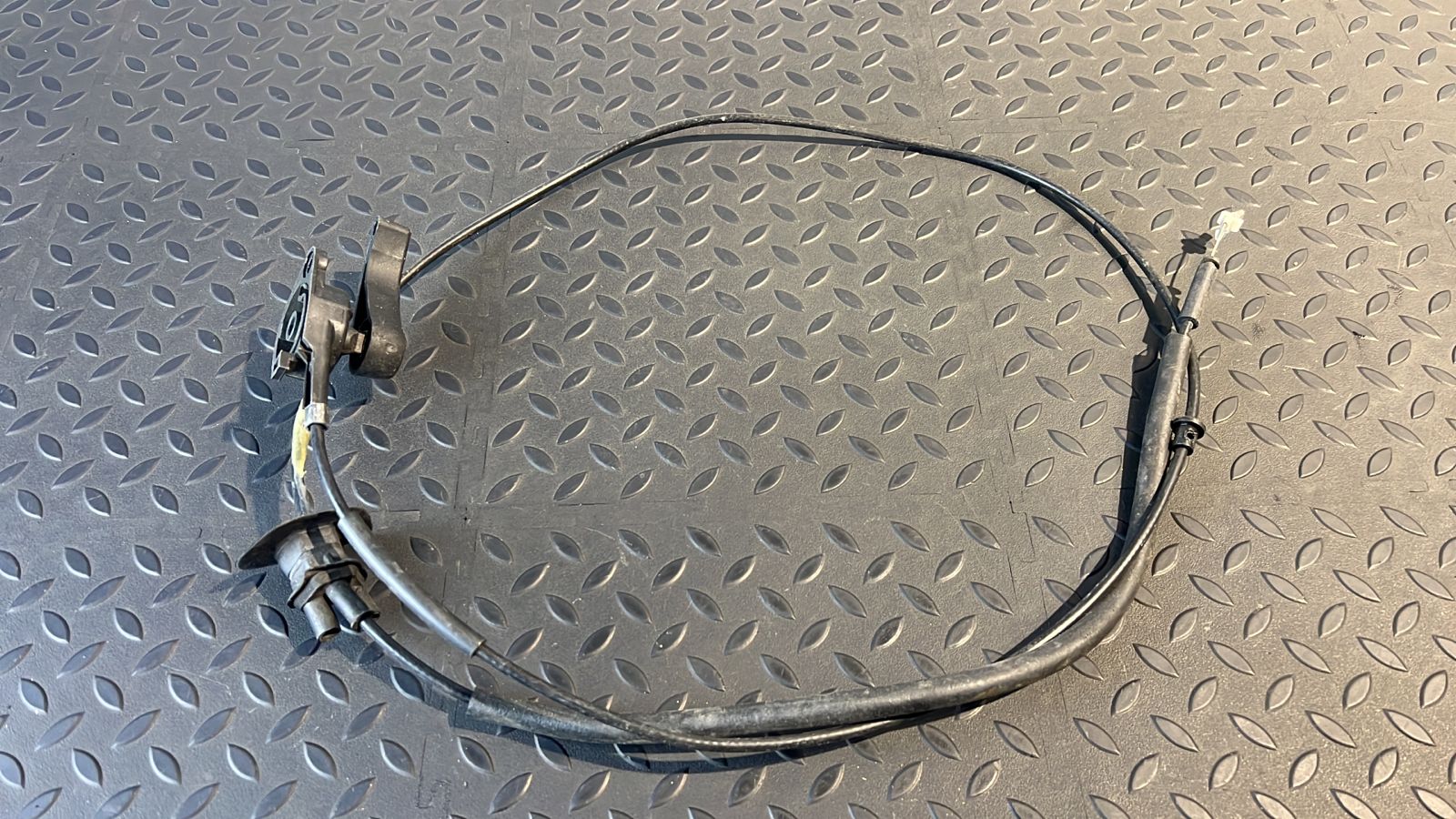 Трос замка капота Renault Logan 2004-2015