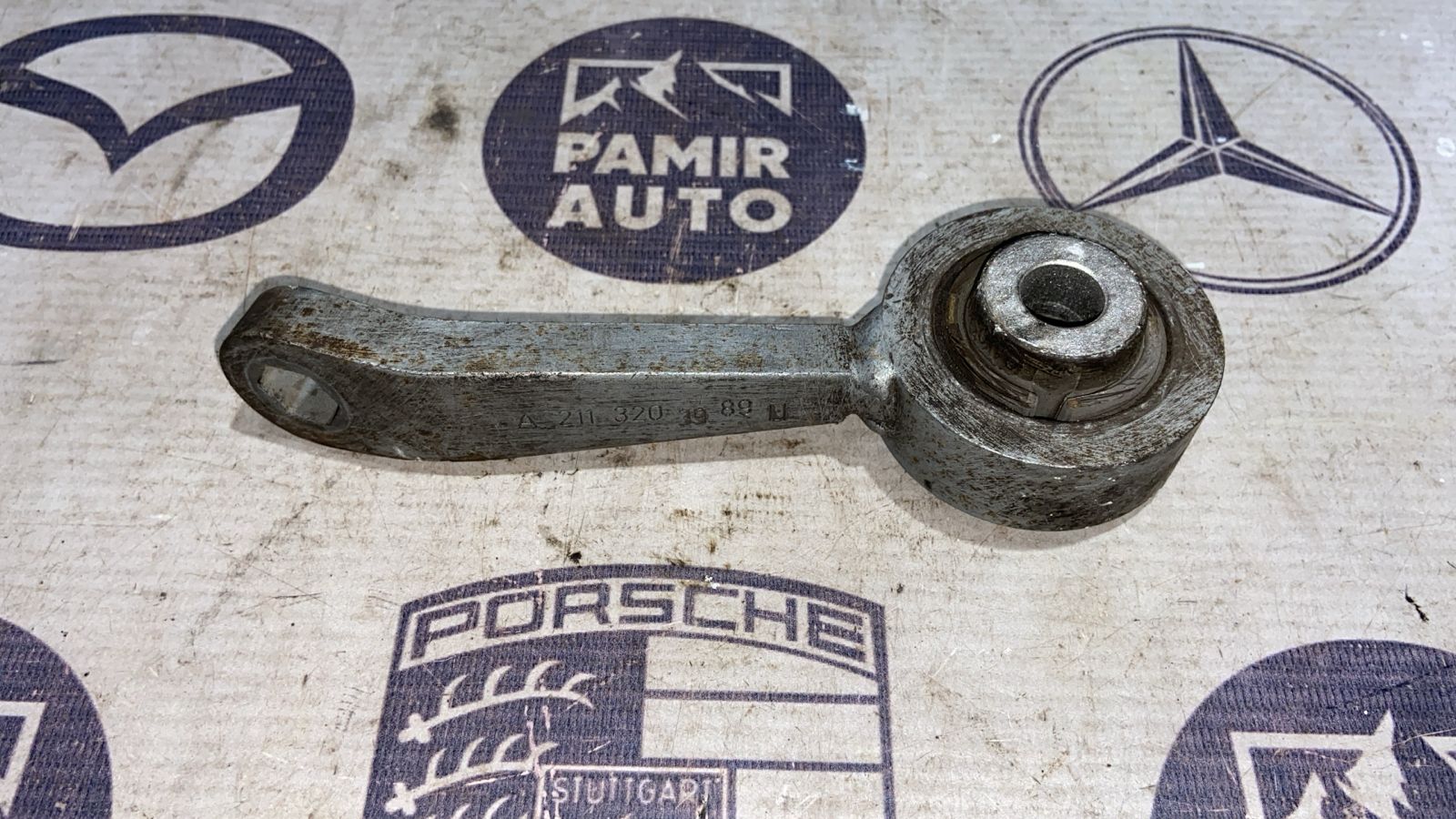 Стойка стабилизатора передняя левая Mercedes E/W211 2002-2009