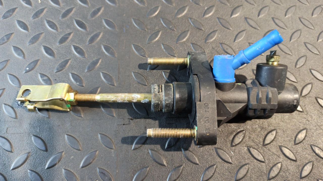 Цилиндр сцепления главный Toyota Avensis/2 2003-2009