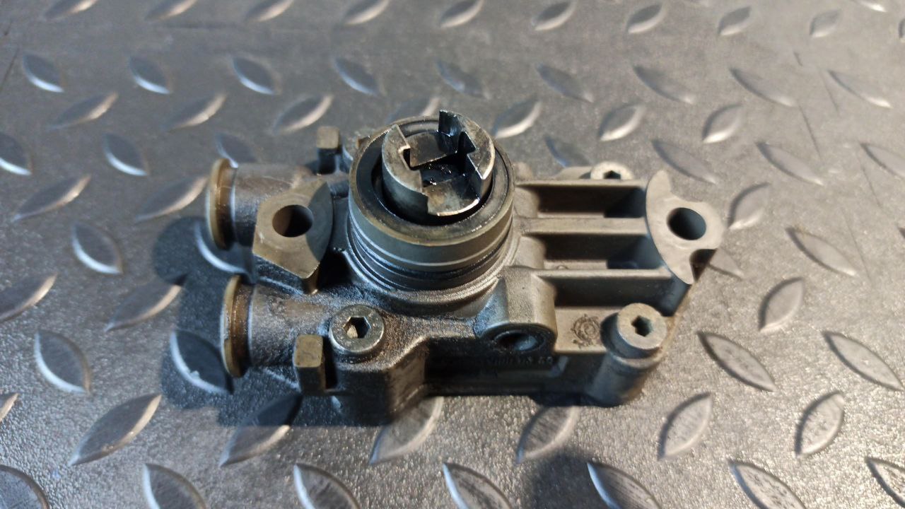 Насос подкачки Mercedes C/W203 2000-2008