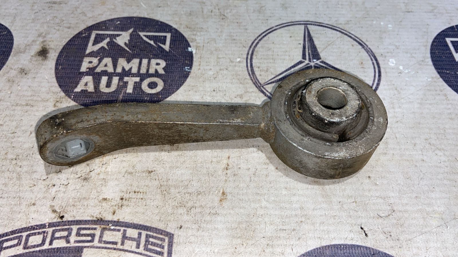 Стойка стабилизатора передняя правая Mercedes E/W211 2002-2009