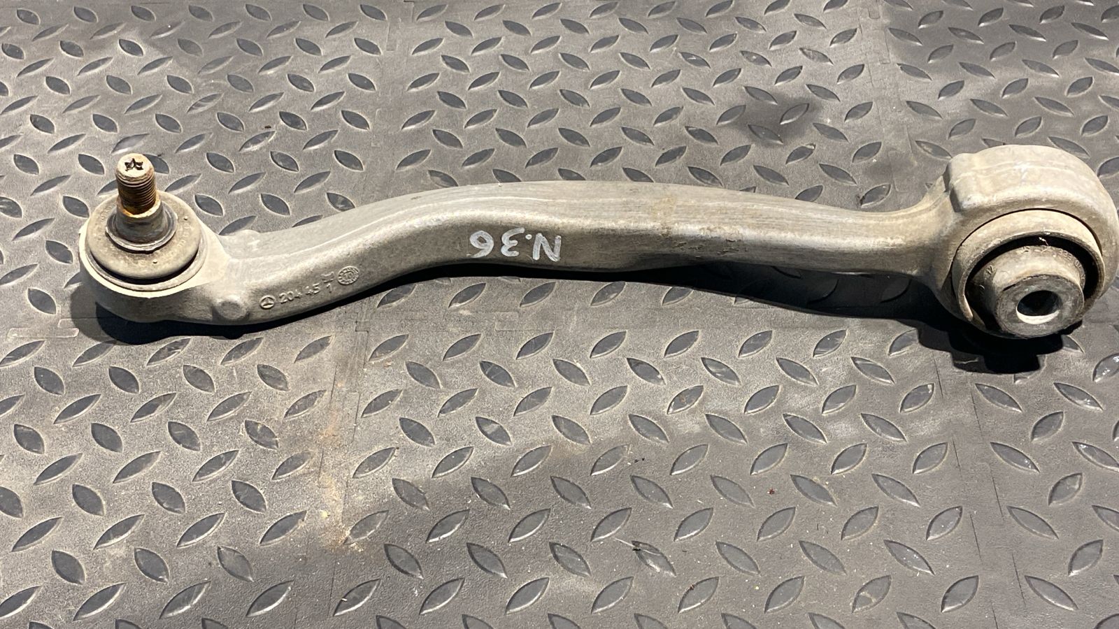 Рычаг передний левый Mercedes C/W204 2006-2015