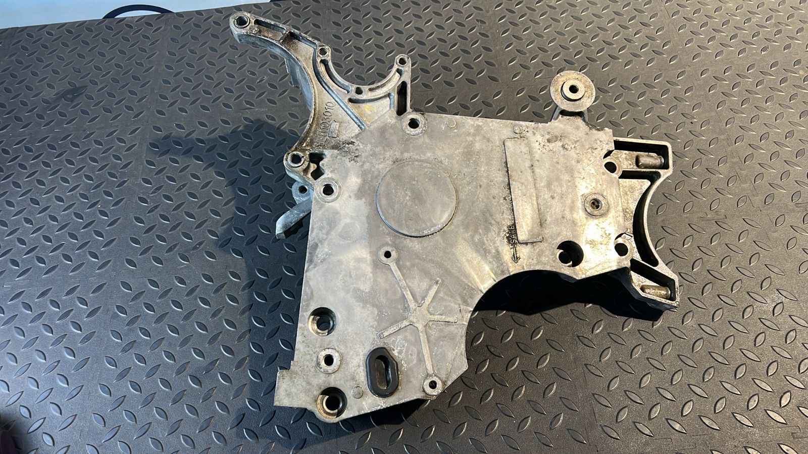 Кронштейн генератора Land Rover Freelander 1998-2006