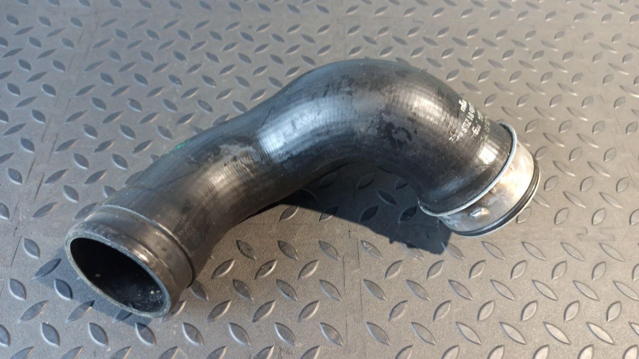 Патрубок интеркулера Mercedes E/W211 2002-2009