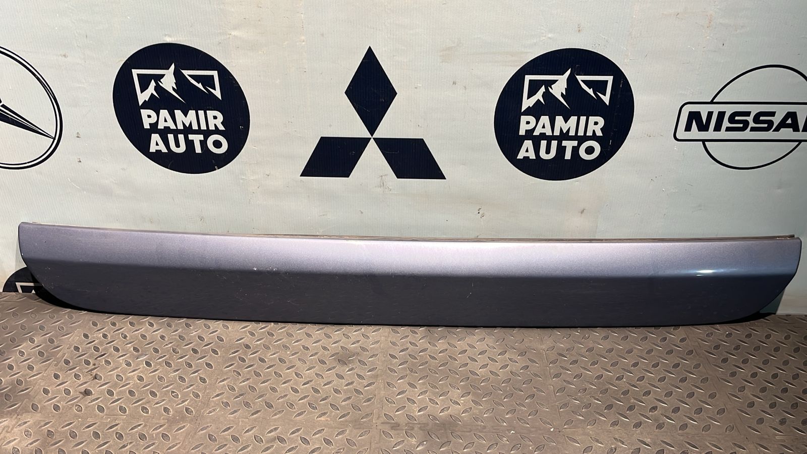 Накладка двери багажника Mercedes M/W163 1997-2005