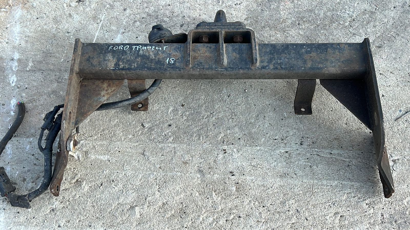 Фаркоп Ford Transit 2000-2006