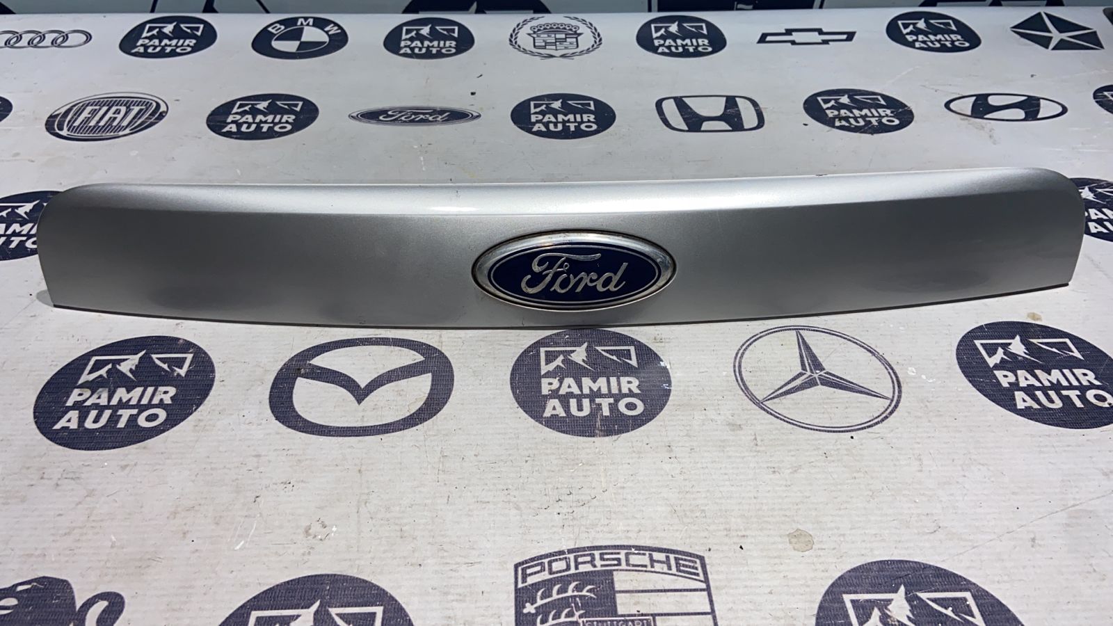 Накладка двери багажника Ford Mondeo/3 2000-2007