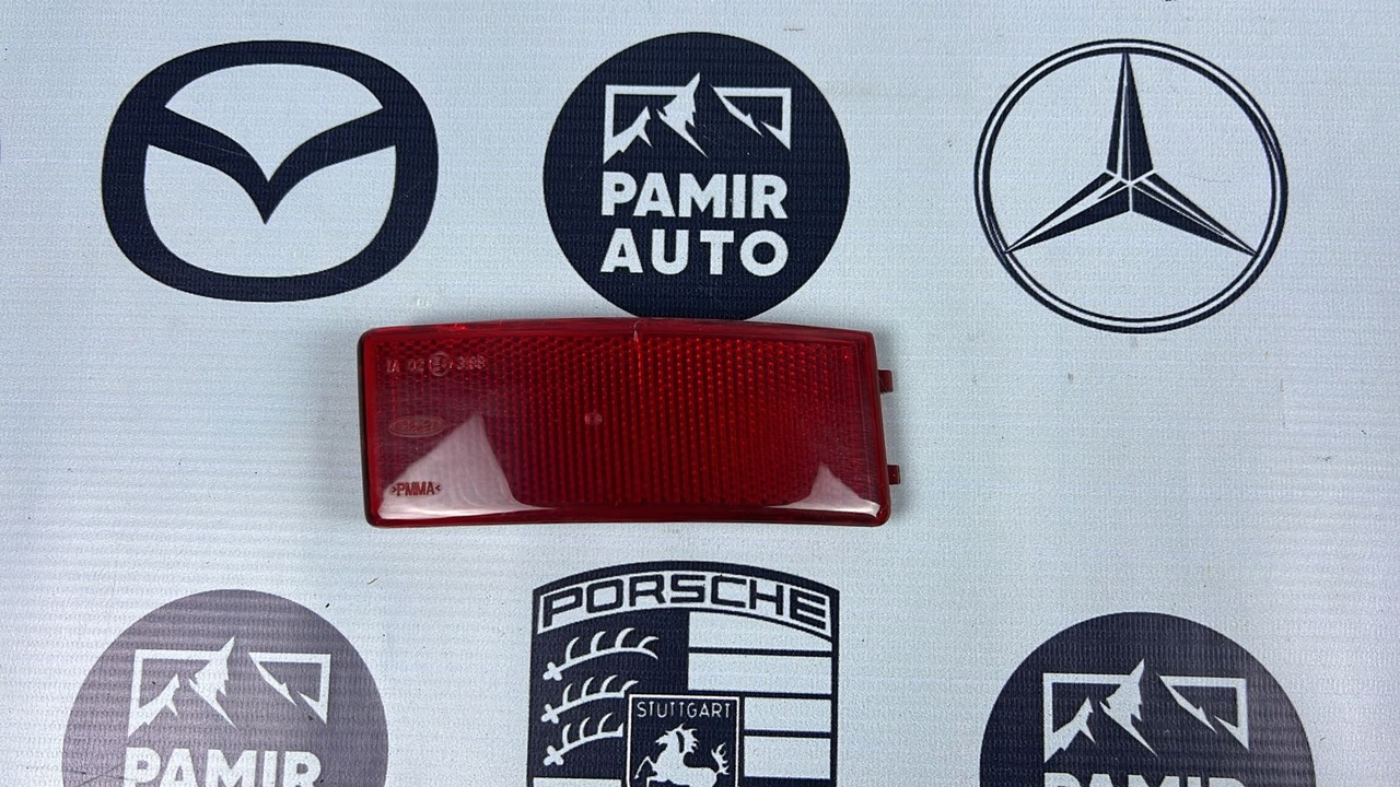 Отражатель в бампер задний правый Ford C-Max 2003-2010