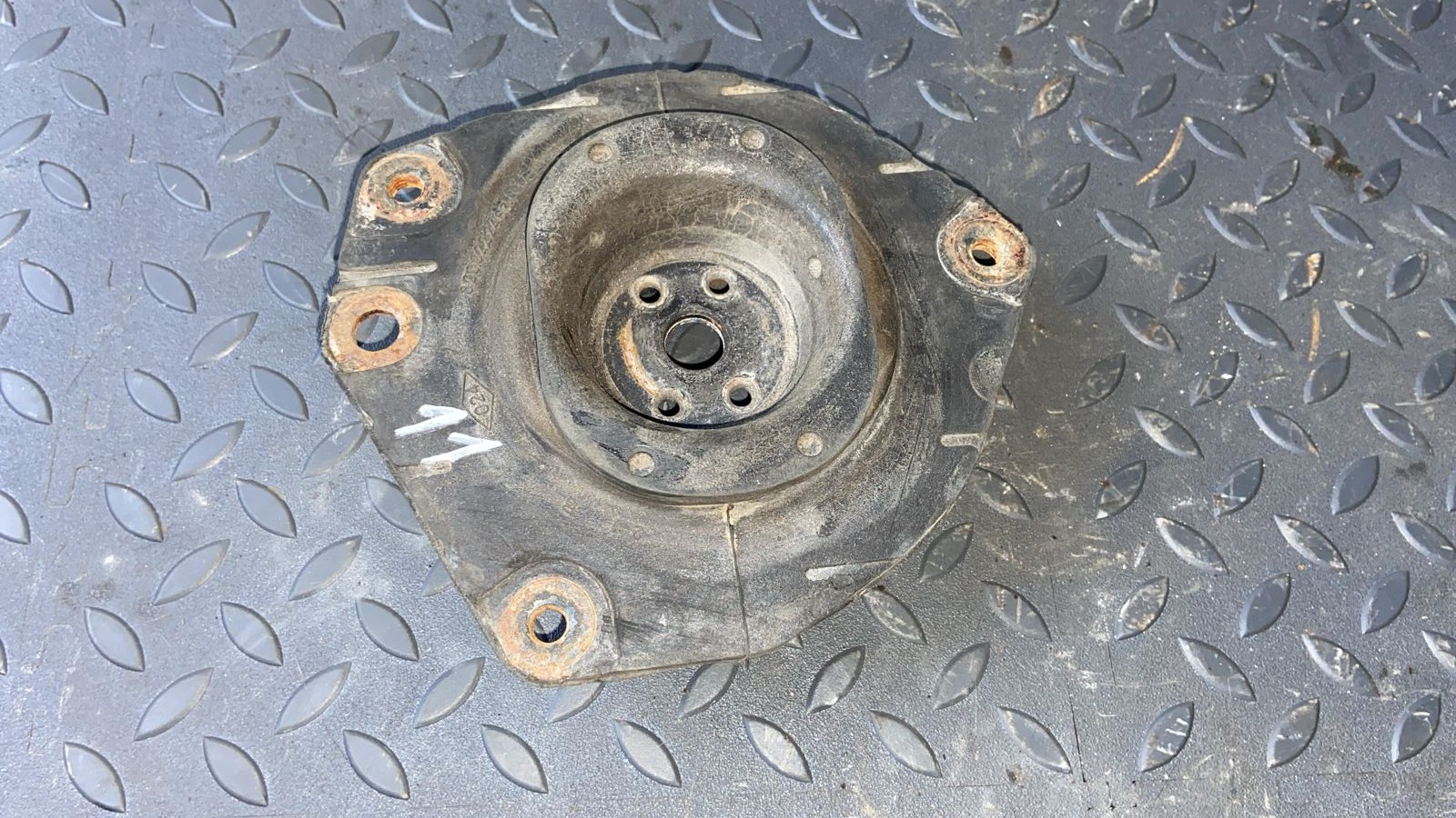 Опора амортизатора передняя Renault Megane/2 2002-2009