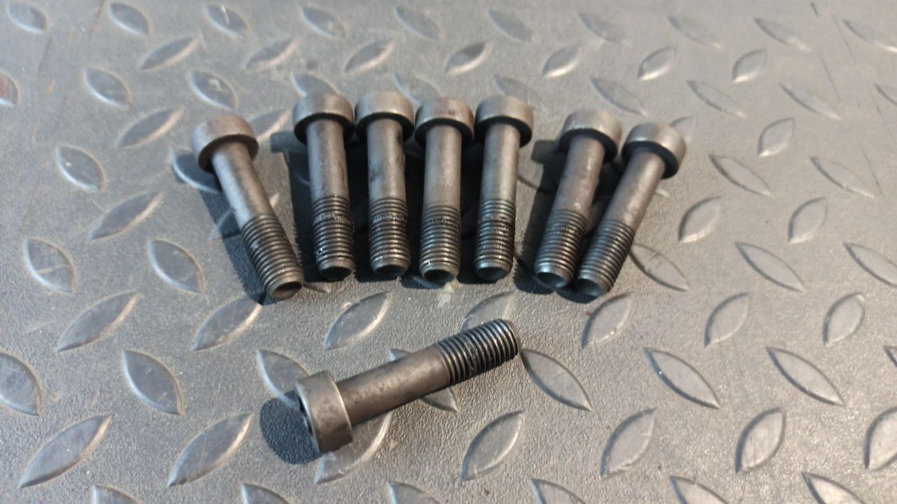 Болт маховика Toyota Avensis/2 2003-2009