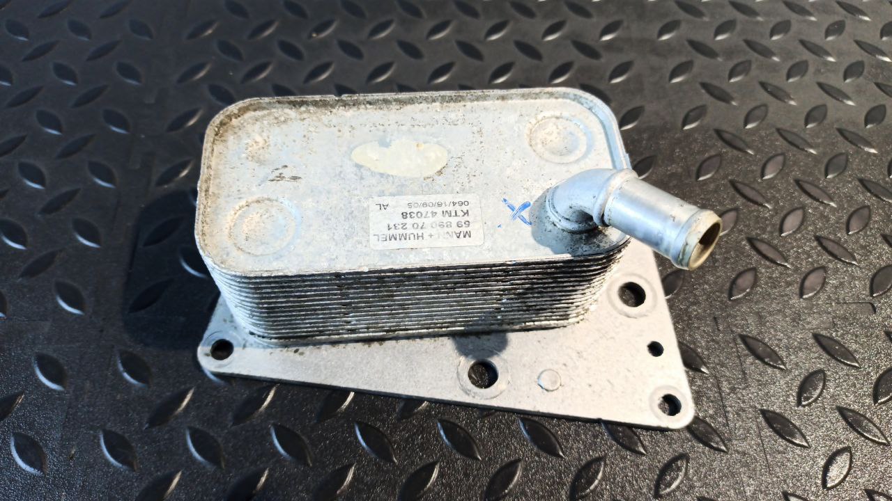 Радиатор масляный (Теплообменник) Opel Zafira/B 2005-2014