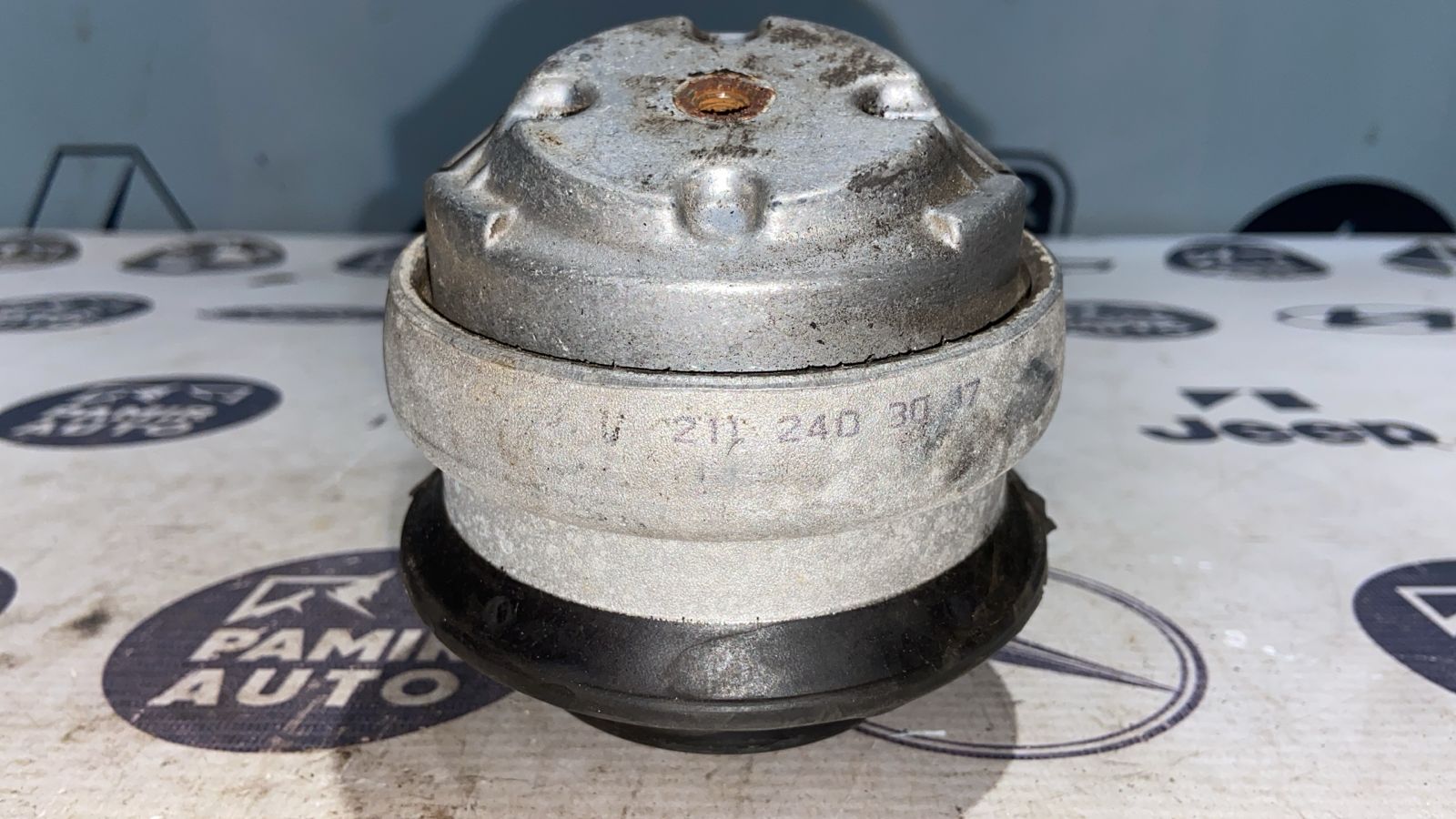 Опора двигателя Mercedes E/W211 2002-2009