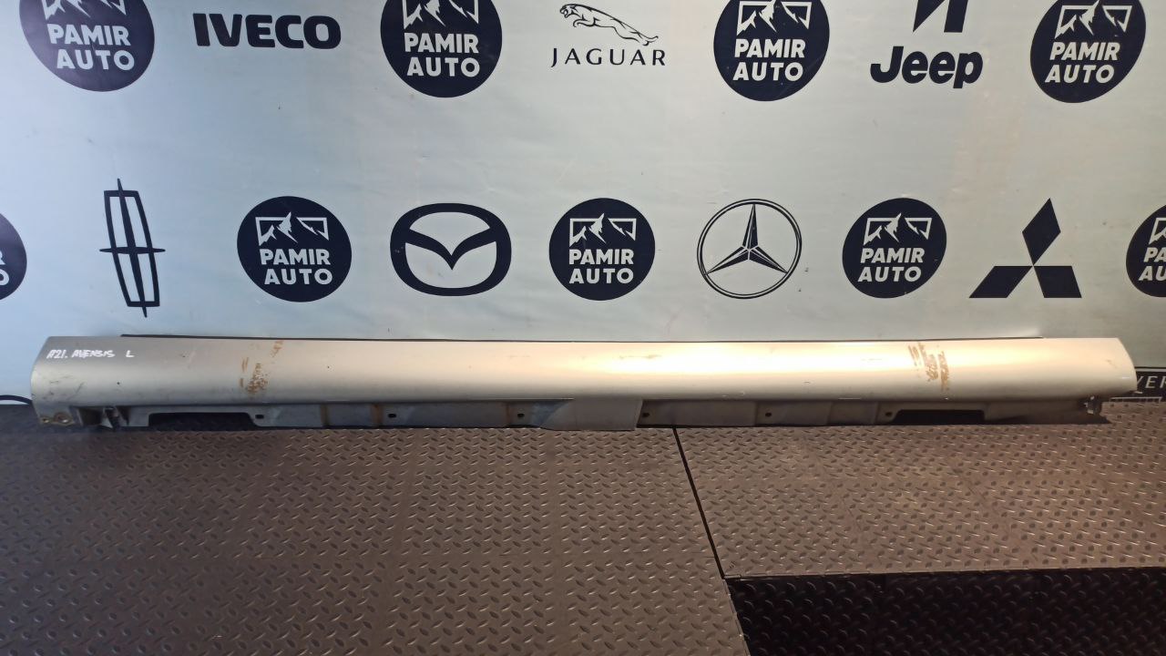 Накладка порога левая Toyota Avensis/2 2003-2009