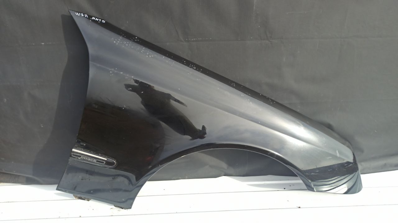 Крыло переднее правое Mercedes E/W211 2002-2009