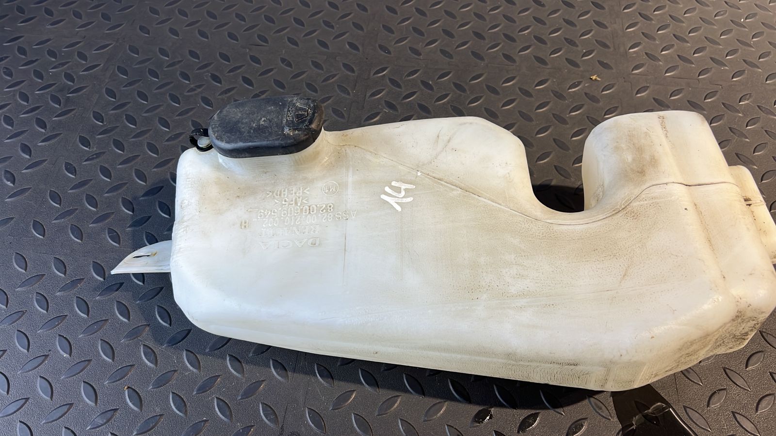 Бачок омывателя Renault Logan 2004-2015