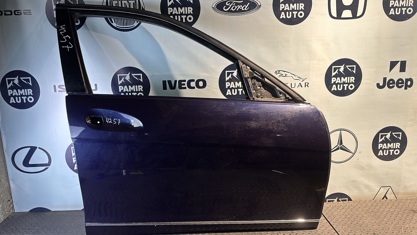 Дверь передняя правая Mercedes C/W204 2006-2015