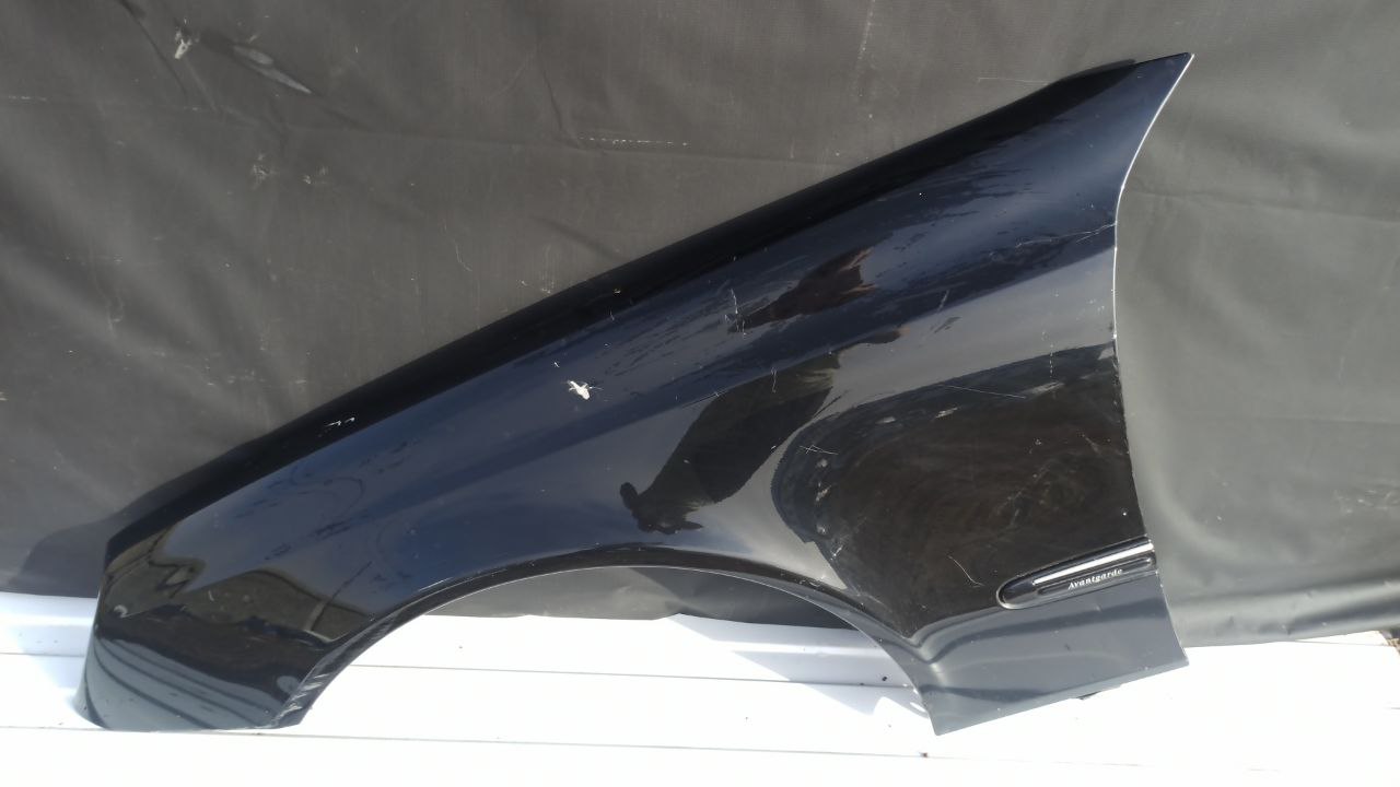 Крыло переднее левое Mercedes E/W211 2002-2009