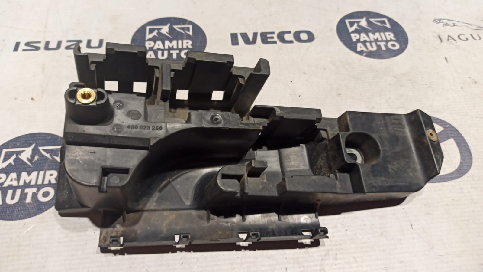 Кронштейн блока предохранителей Opel Vectra/C 2002-2008