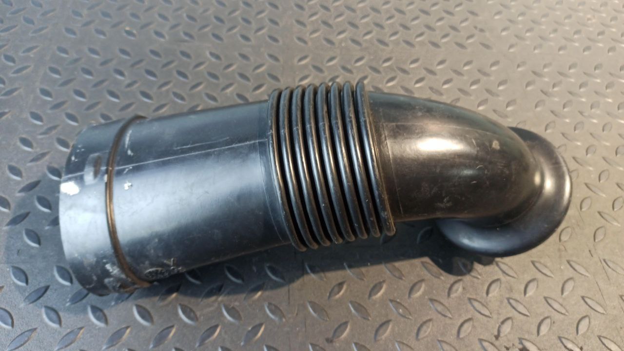 Патрубок воздушного фильтра Mercedes Vito/W639 2003-2014