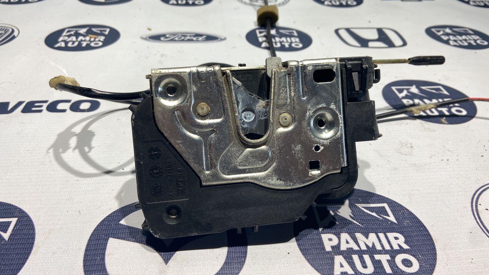 Замок двери передний правый Mercedes C/W203 2000-2008