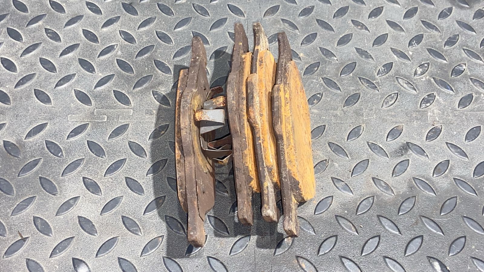 Колодки тормозные передние Renault Megane/2 2002-2009