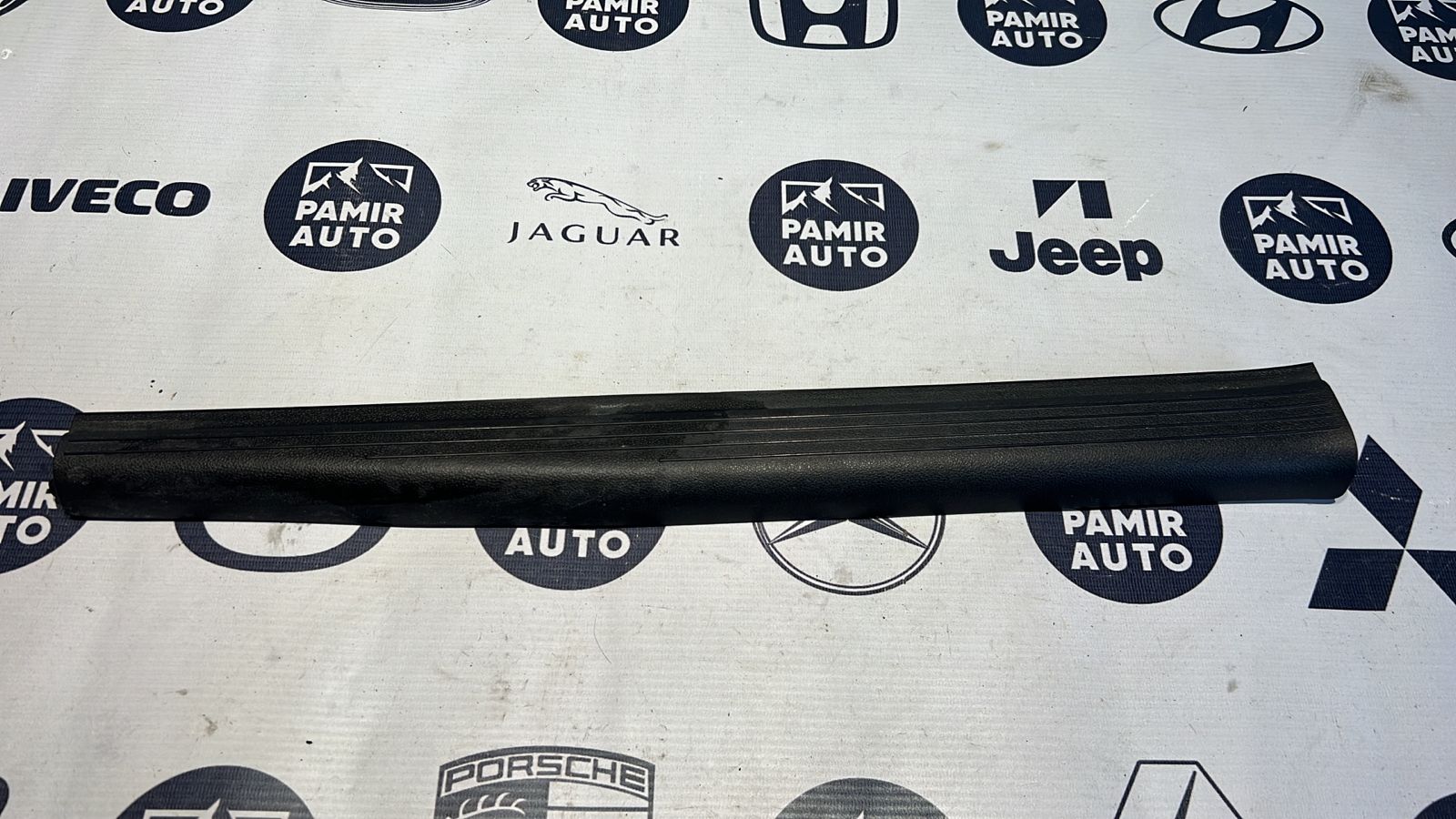 Накладка порога передняя правая Mercedes E/W211 2002-2009