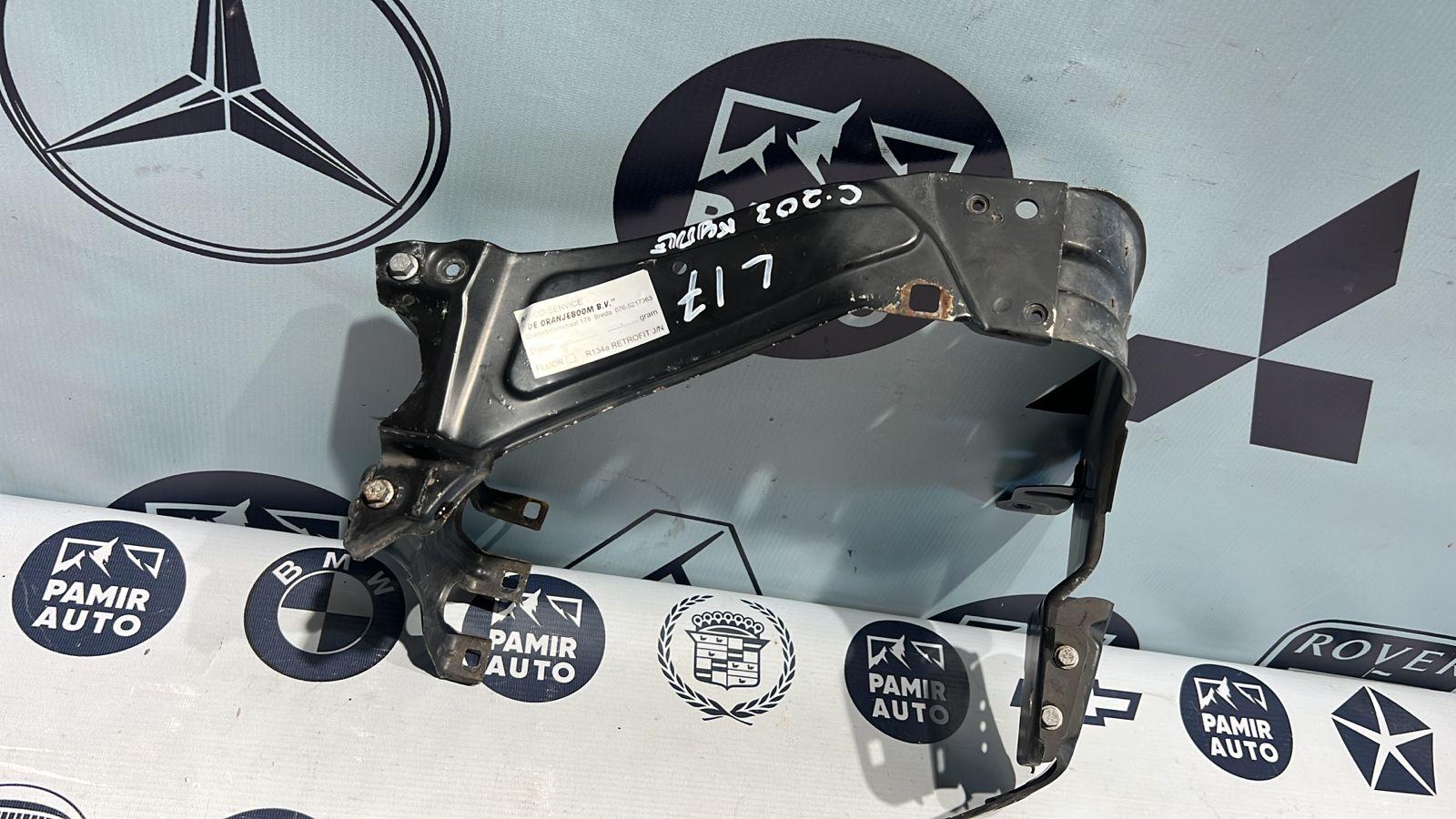 Кронштейн фары левый Mercedes C/W203 2000-2008