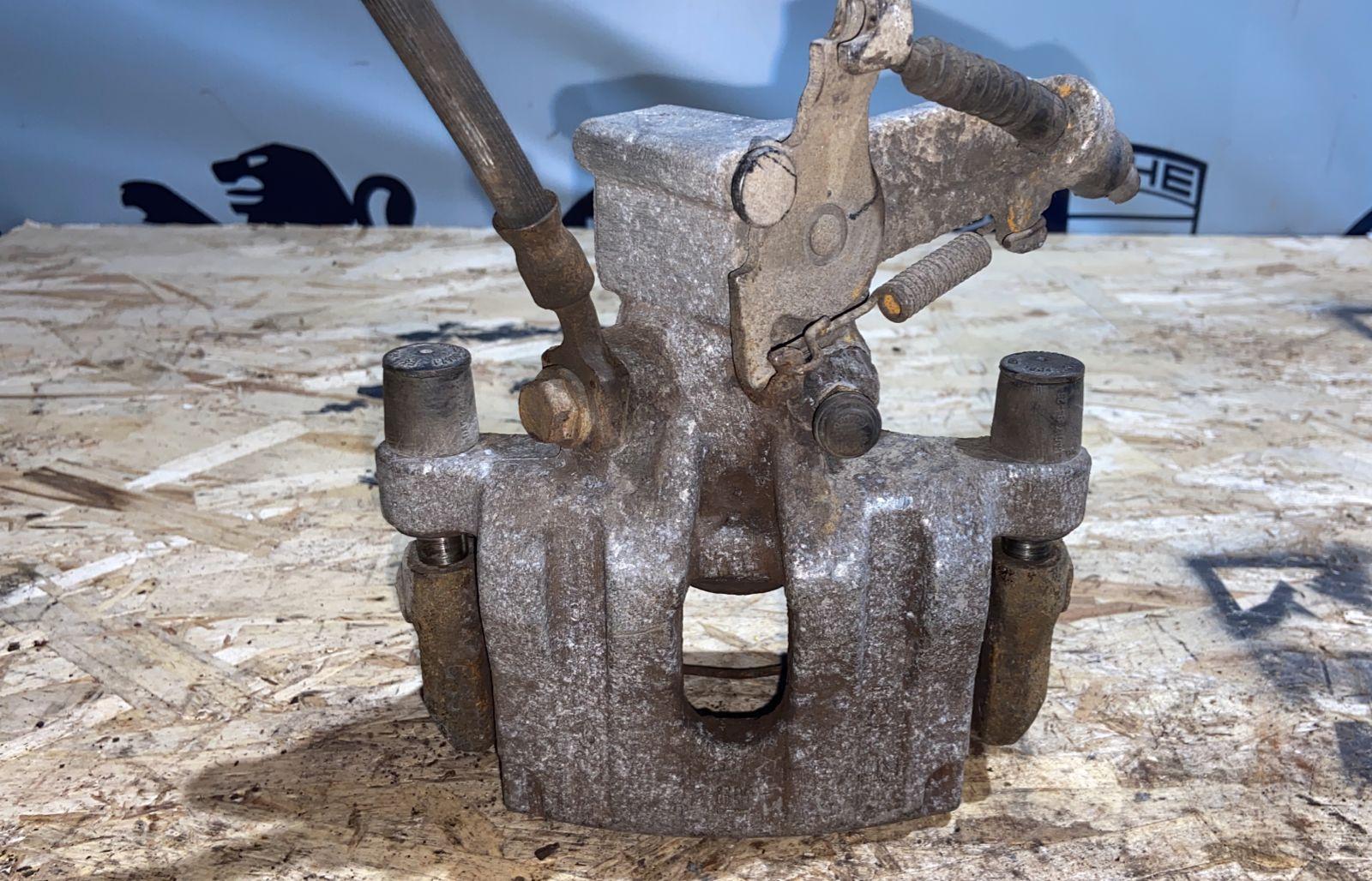 Суппорт задний правый Opel Vectra/C 2002-2008