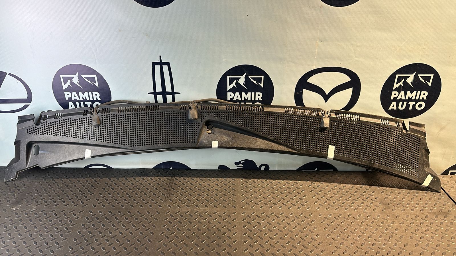 Решетка под лобовое стекло (Жабо) Mercedes M/W163 1997-2005