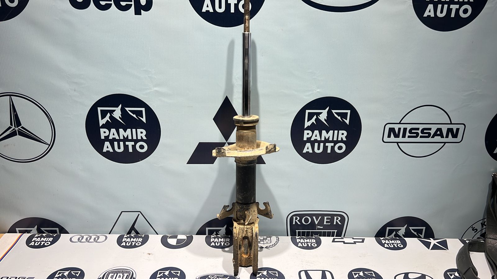 Амортизатор передний Mercedes Vito/W638 1996-2003