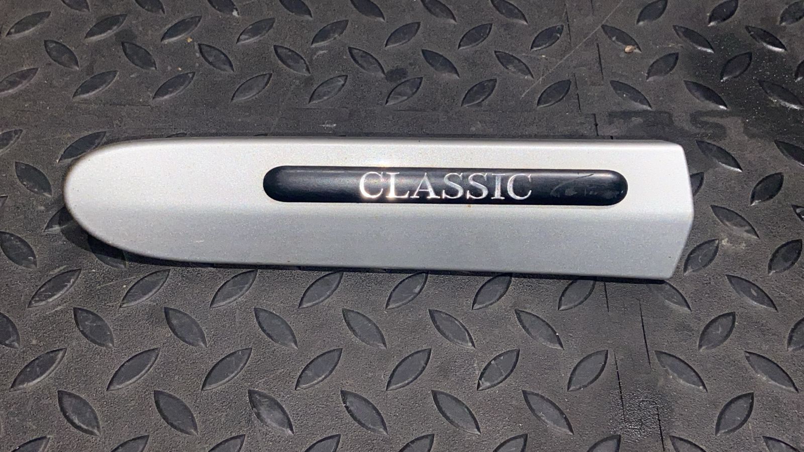 Молдинг крыла передний левый Mercedes C/W203 2000-2008