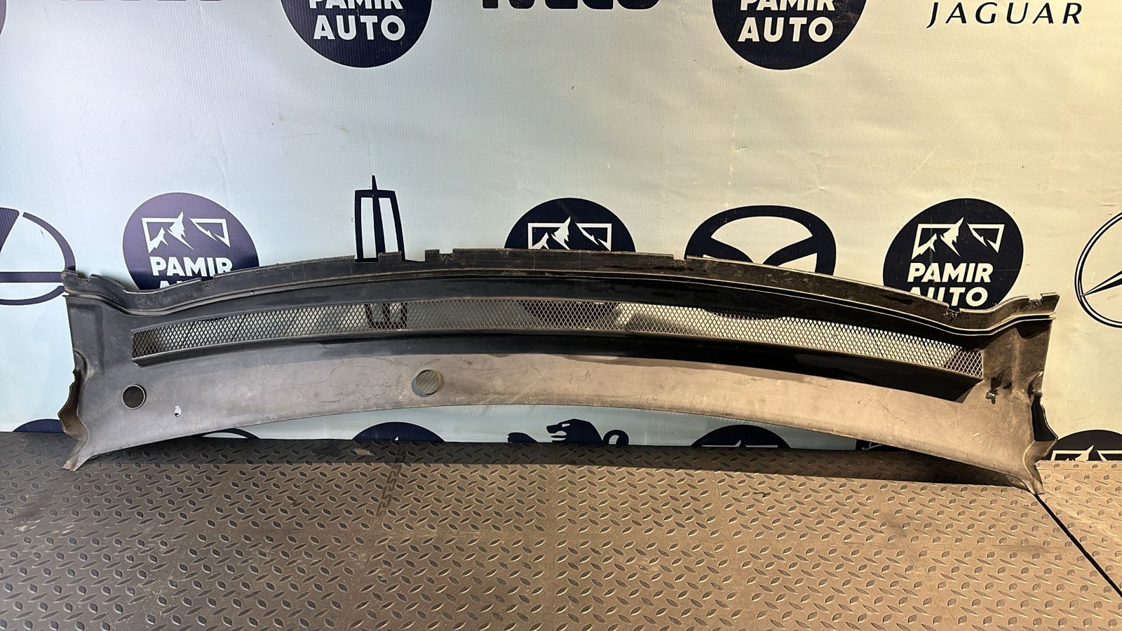 Решетка под лобовое стекло (Жабо) Ford Focus/2 2004-2011