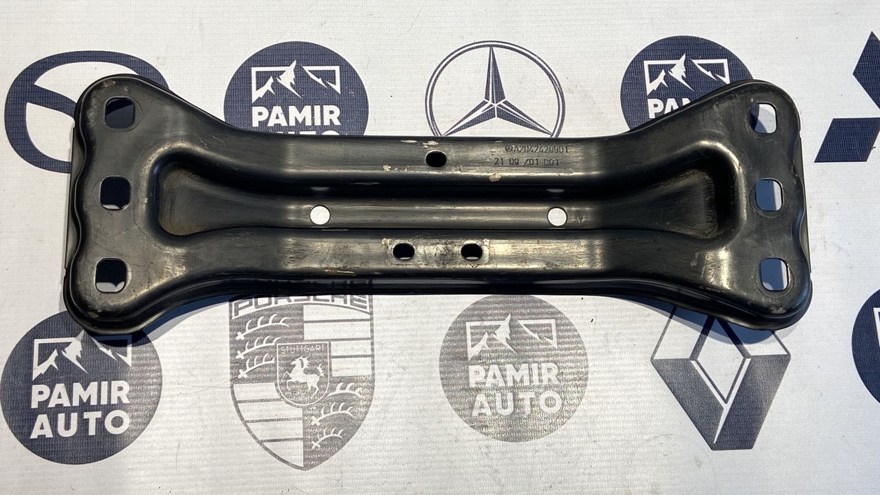 Кронштейн КПП Mercedes C/W204 2006-2015