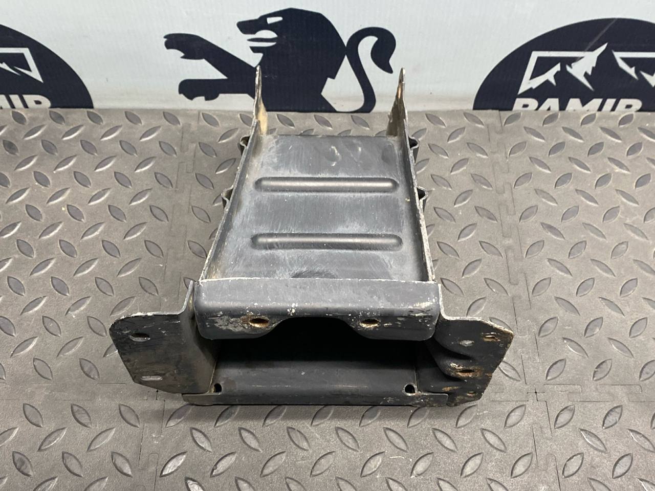 Кронштейн усилителя бампера передний левый Mercedes B/W245 2005-2011 — изображение 2