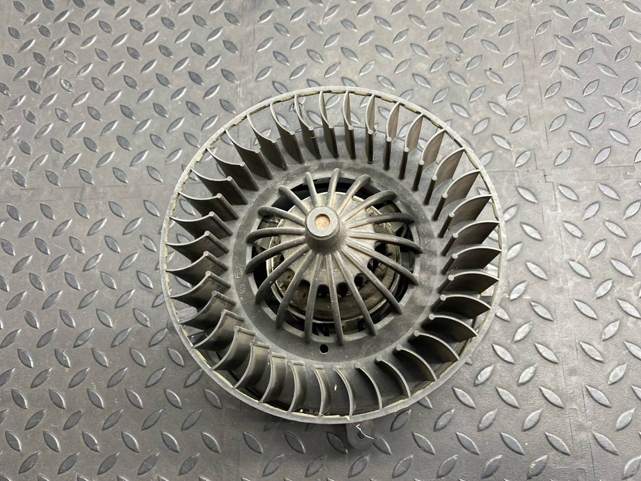 Моторчик отопителя Mercedes E/W210 1995-2003