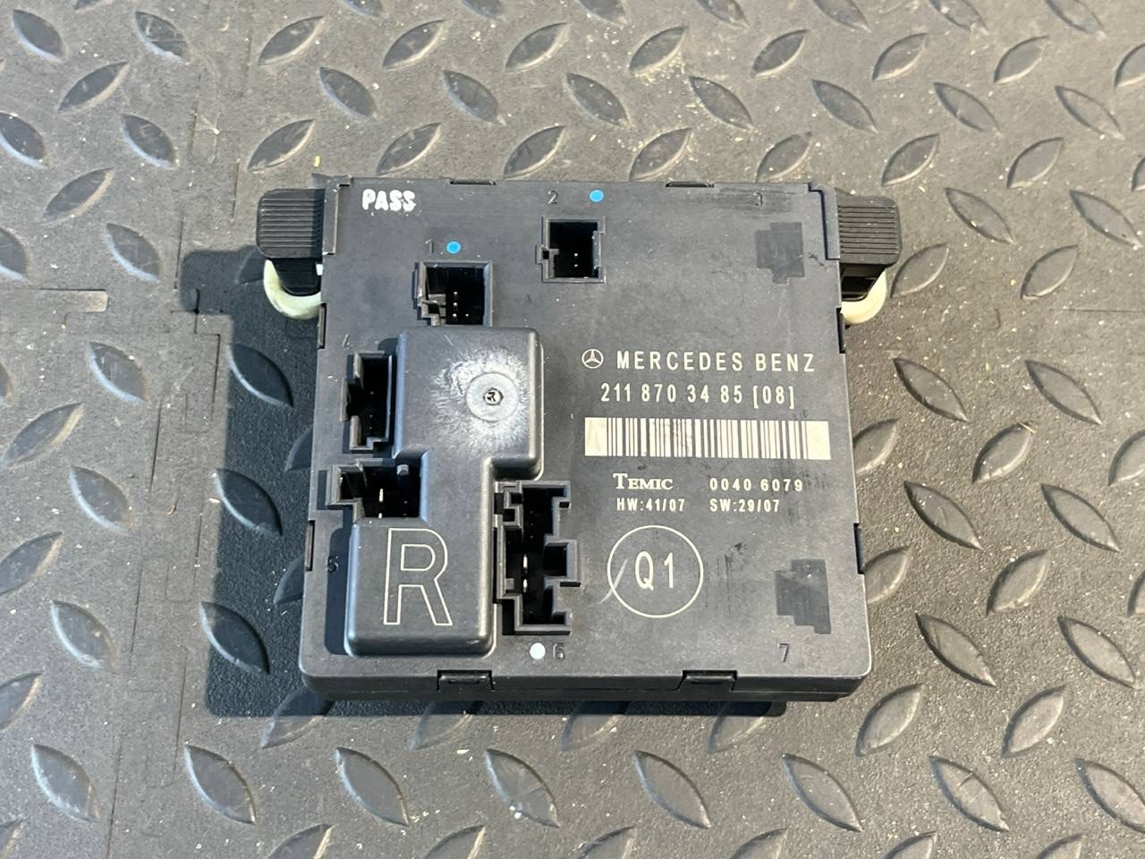 Блок комфорта двери задний правый Mercedes E/W211 2002-2009