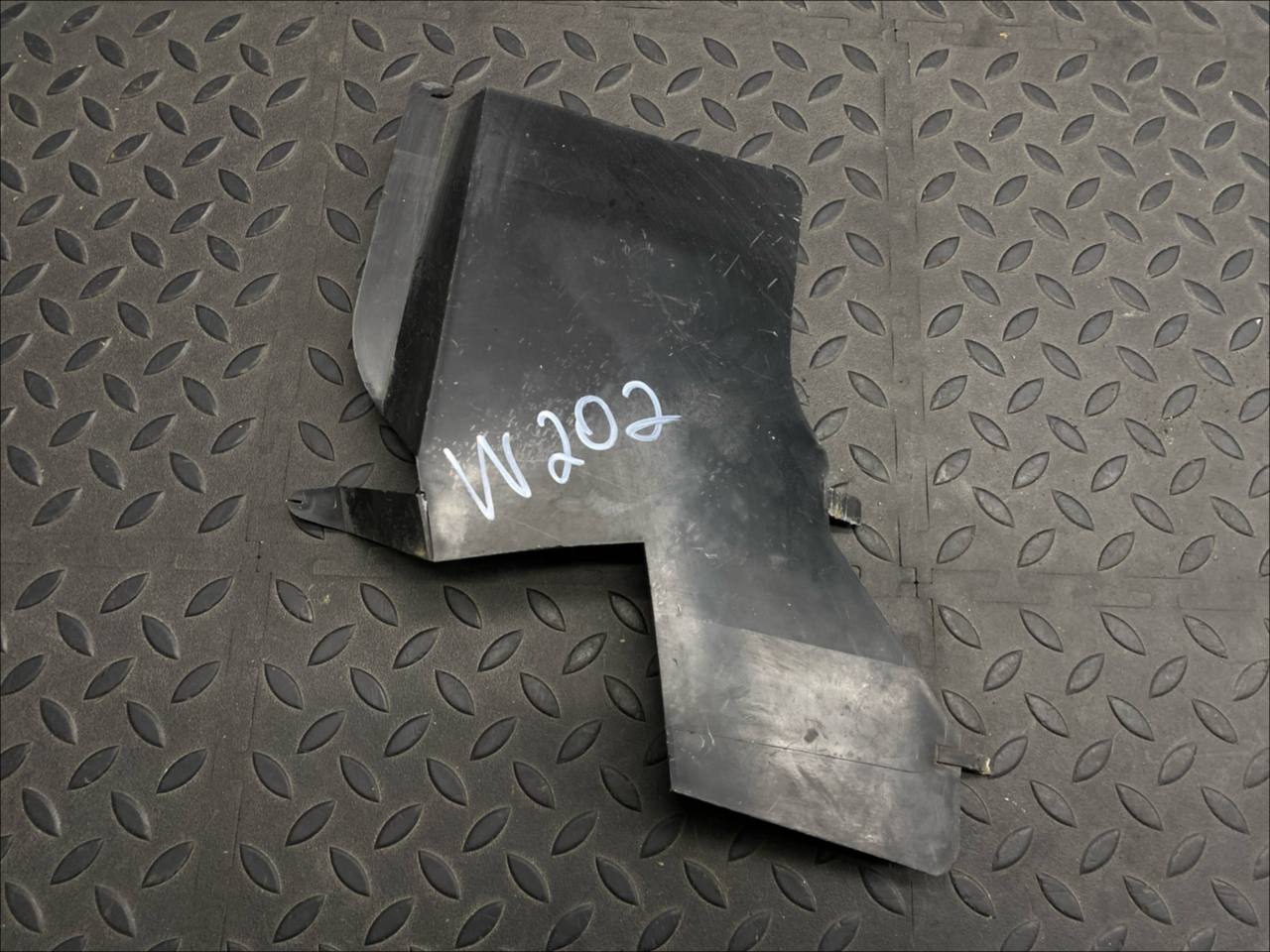 Накладка багажника (внутри) Mercedes C/W202 1993-2001